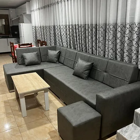 Ylli بيت للعطل ساراندا