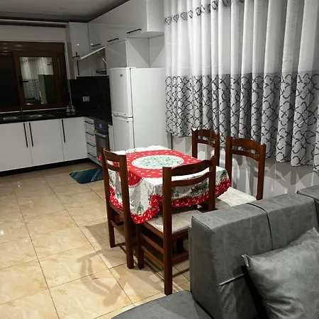 Ylli بيت للعطل *